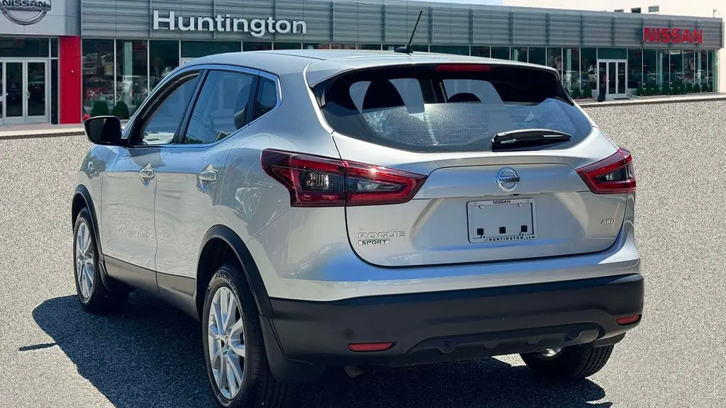 2022 Nissan Rogue Sport S