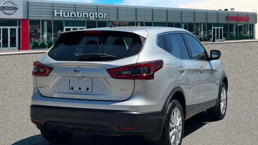 2022 Nissan Rogue Sport S