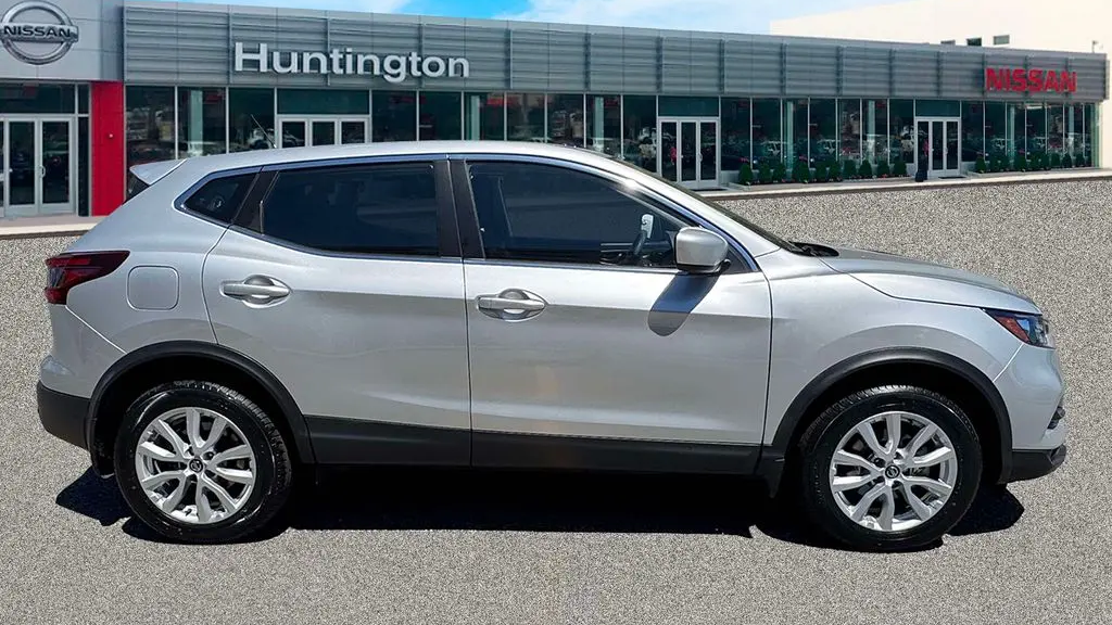 2022 Nissan Rogue Sport S