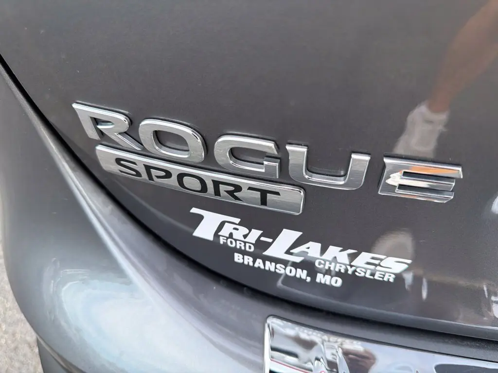 2022 Nissan Rogue - $17,637