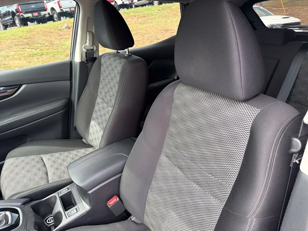 2022 Nissan Rogue - $17,637