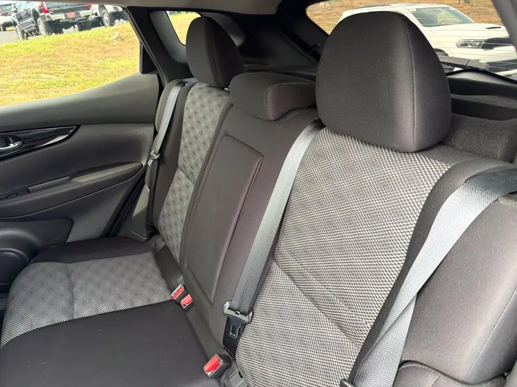2022 Nissan Rogue - $17,637