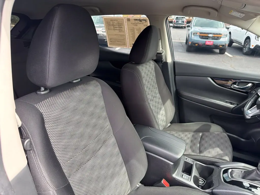 2022 Nissan Rogue - $17,637