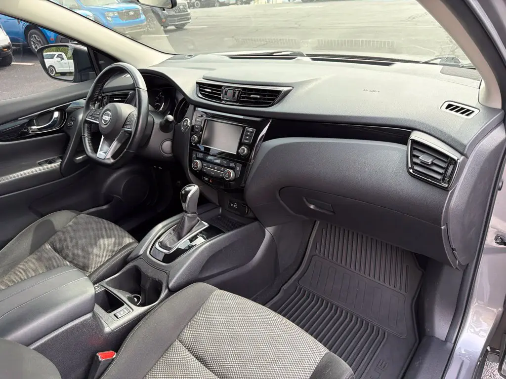 2022 Nissan Rogue - $17,637