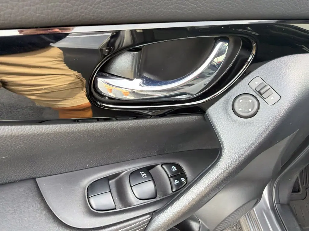 2022 Nissan Rogue - $17,637
