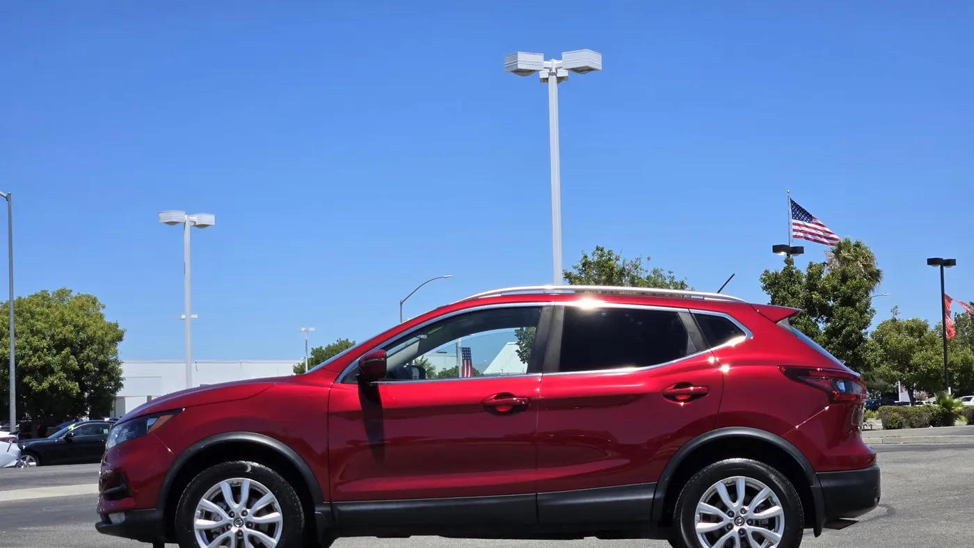 2022 Nissan Rogue Sport SV