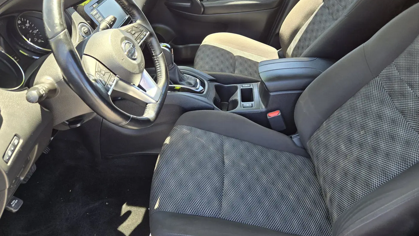 2022 Nissan Rogue Sport SV