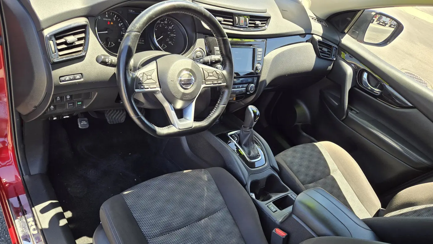 2022 Nissan Rogue Sport SV