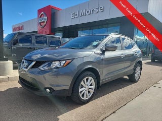 2018 Nissan Rogue Sport with Gun Metallic Exterior