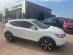 2017 Rogue Sport Thumbnail 1