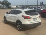 2017 Rogue Sport Thumbnail 5