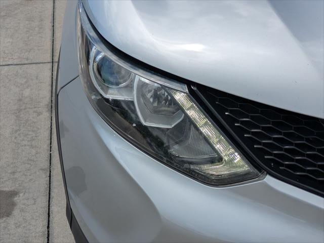2019 Nissan Rogue - $7,823