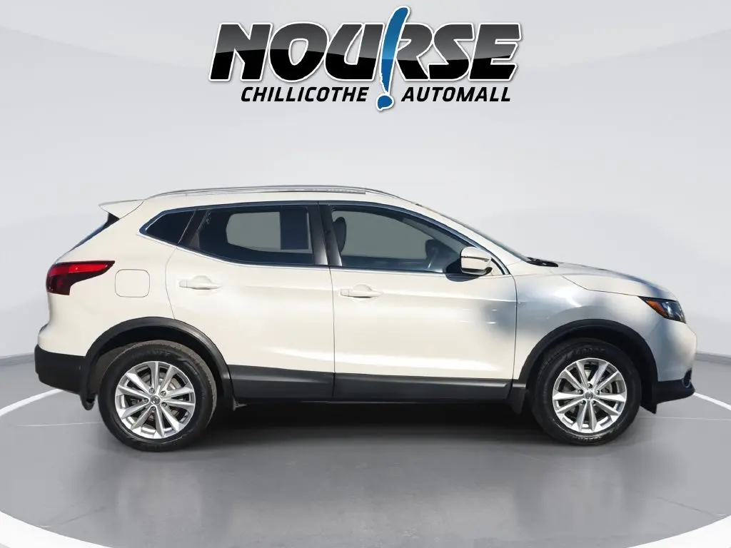 2017 Nissan Rogue - $12,875