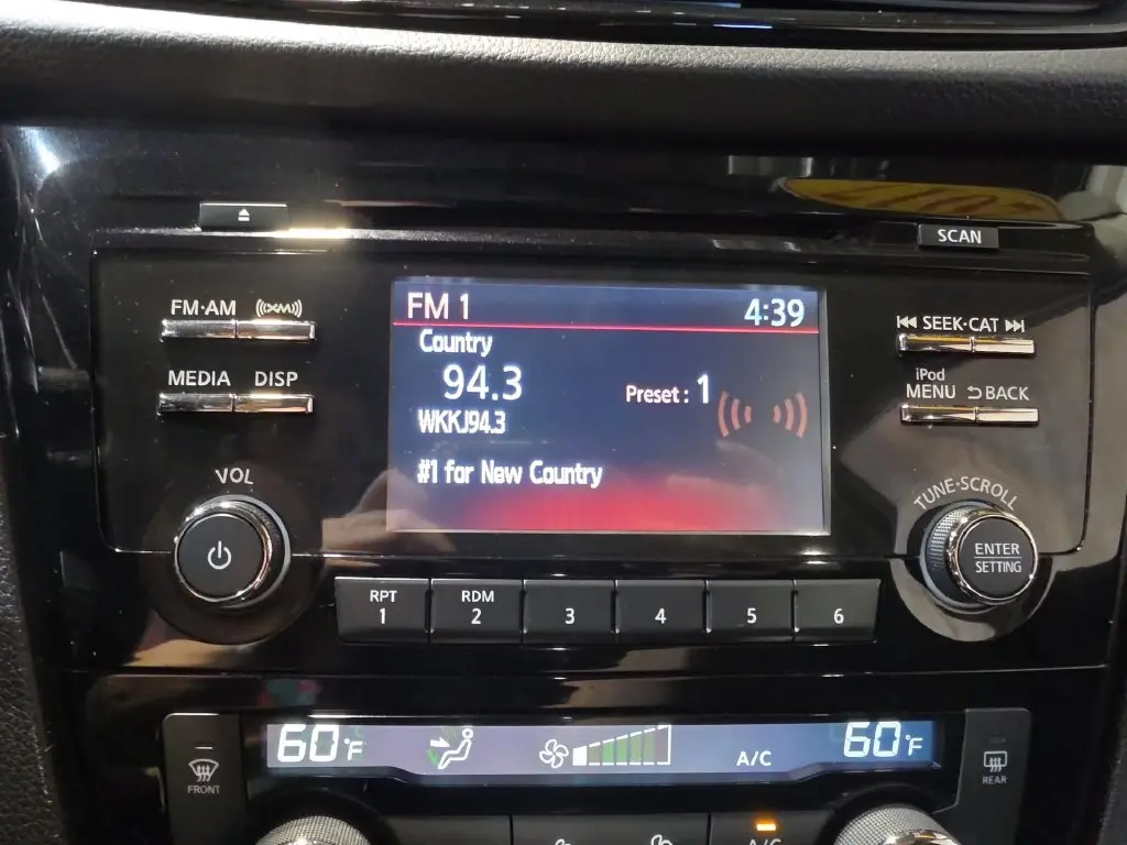 2017 Nissan Rogue - $12,875