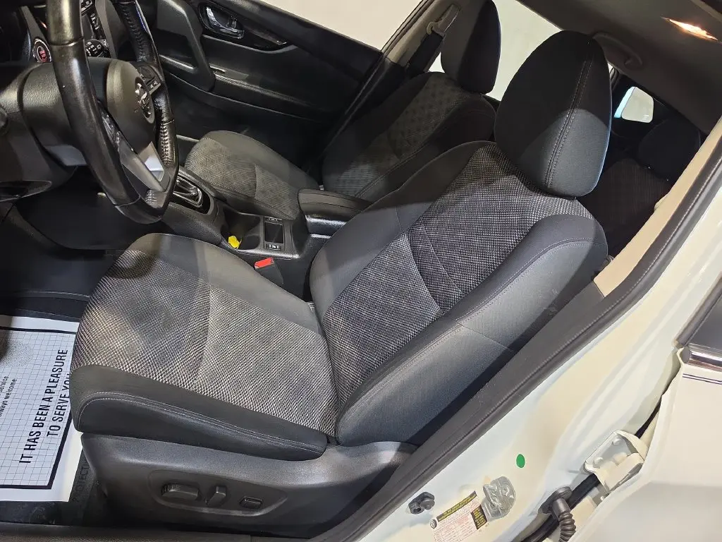 2017 Nissan Rogue - $12,875