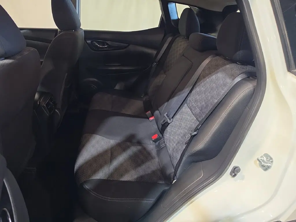 2017 Nissan Rogue - $12,875