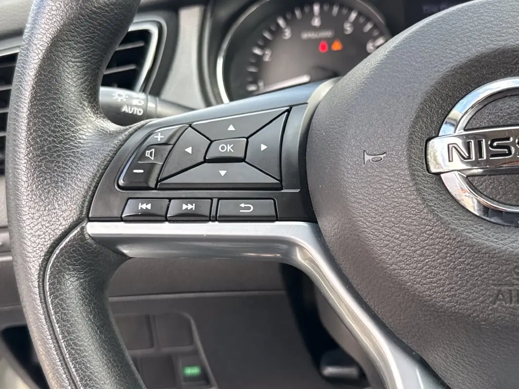 2017 Nissan Rogue - $13,900