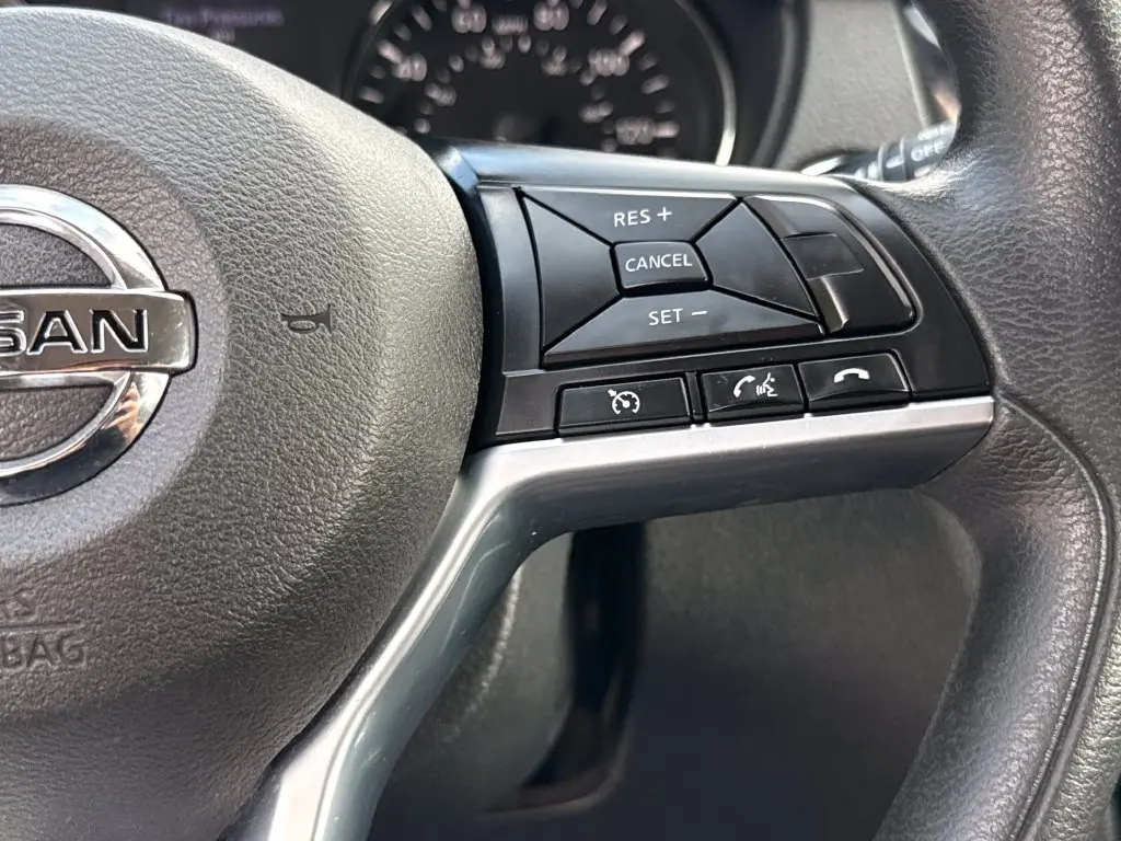 2017 Nissan Rogue - $13,900