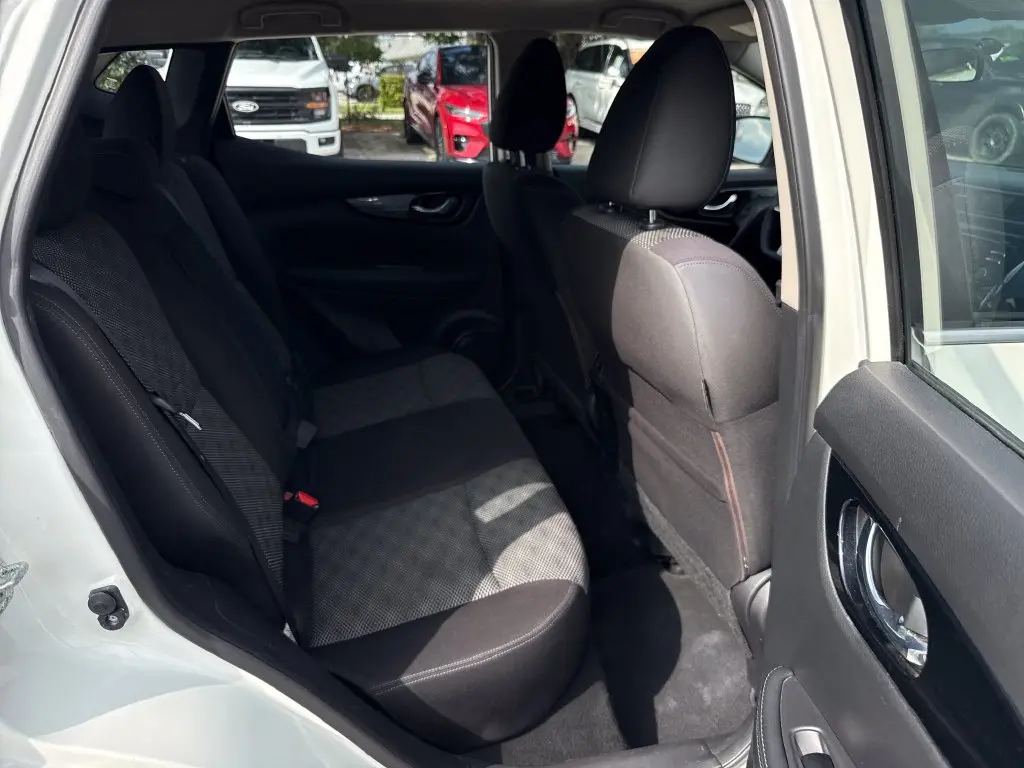 2017 Nissan Rogue - $13,900