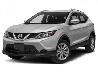 2019 Nissan Rogue Sport with Pearl White Tricoat Exterior