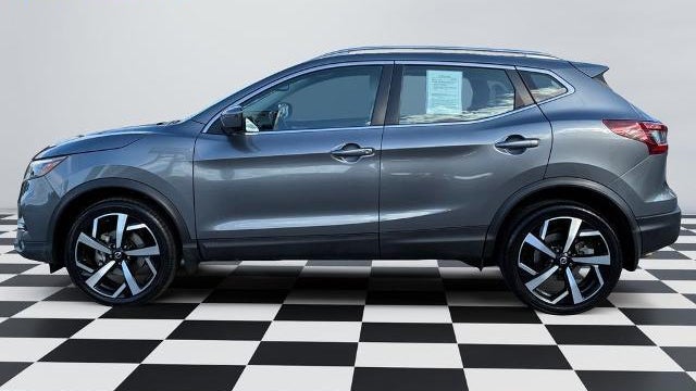 2022 Nissan Rogue Sport SL