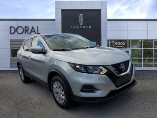 2020 Nissan Rogue Sport with Brilliant Silver Metallic Exterior