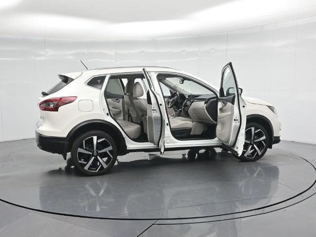 2020 Nissan Rogue - $18,985