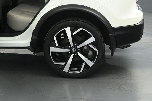 2020 Nissan Rogue - $18,985