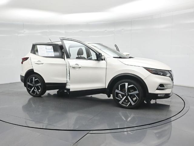 2020 Nissan Rogue - $18,985