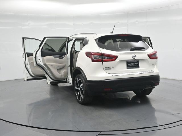 2020 Nissan Rogue - $18,985