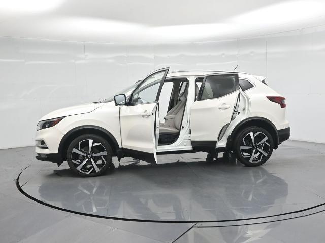 2020 Nissan Rogue - $18,985