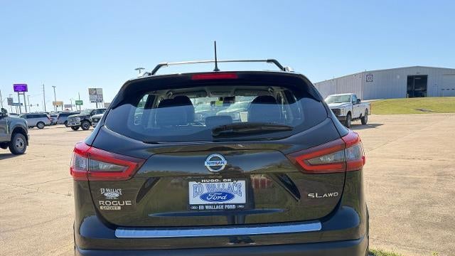 2022 Nissan Rogue Sport SL