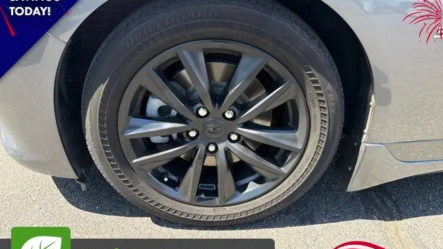 2015 INFINITI Q50 Base