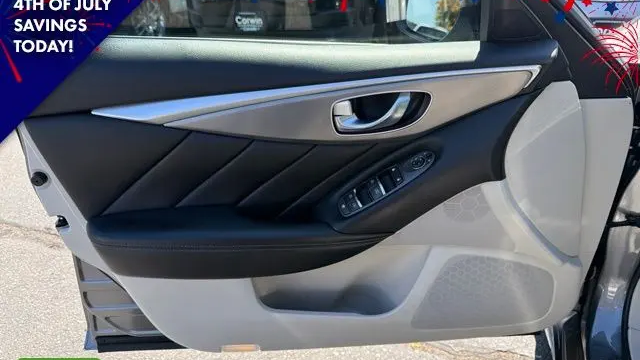 2015 INFINITI Q50 Base