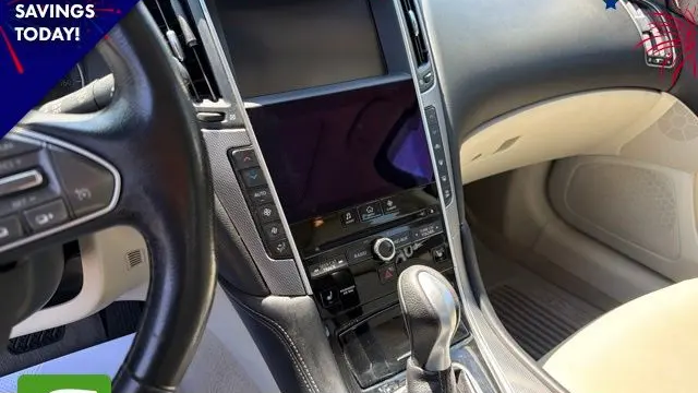 2015 INFINITI Q50 Base