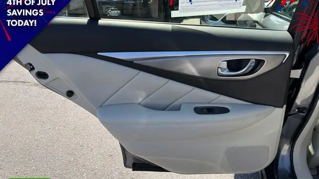 2015 INFINITI Q50 Base