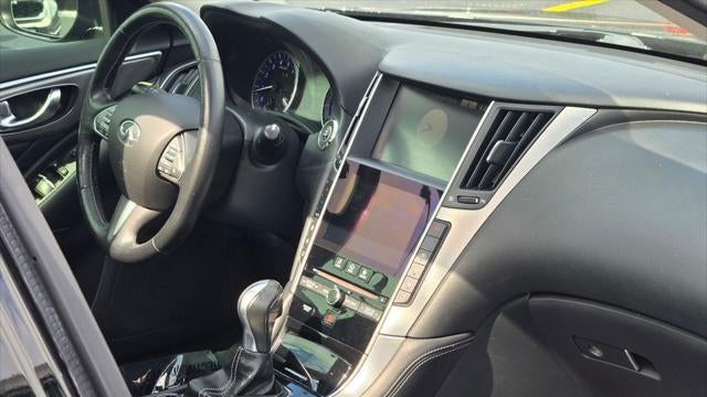 2015 INFINITI Q50 Base