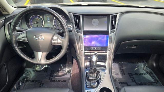 2015 INFINITI Q50 Base