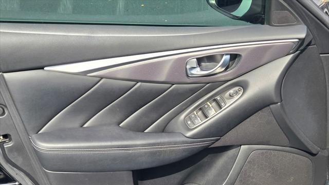 2015 INFINITI Q50 Base