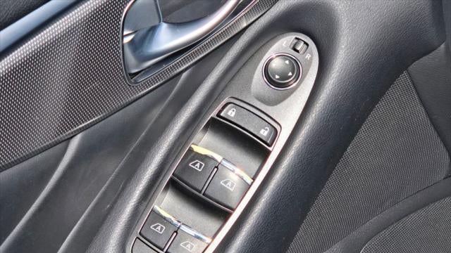 2015 INFINITI Q50 Base