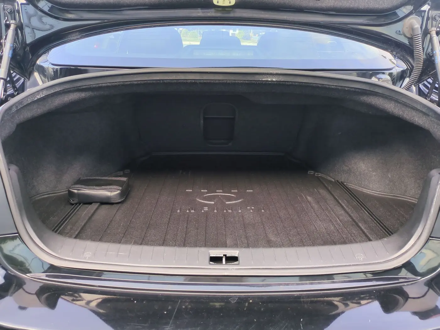 2015 INFINITI Q50 - $11,857