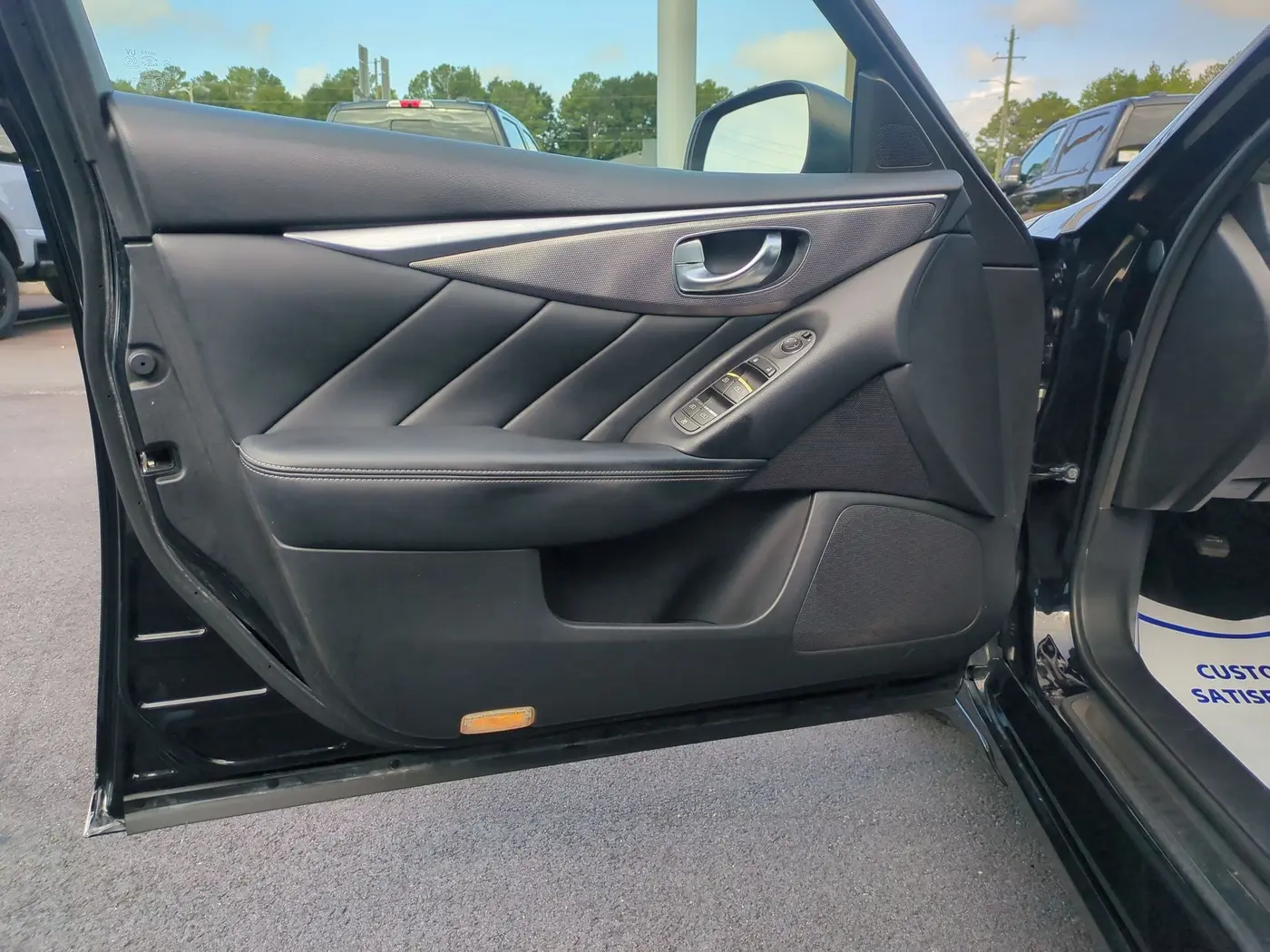 2015 INFINITI Q50 - $11,857