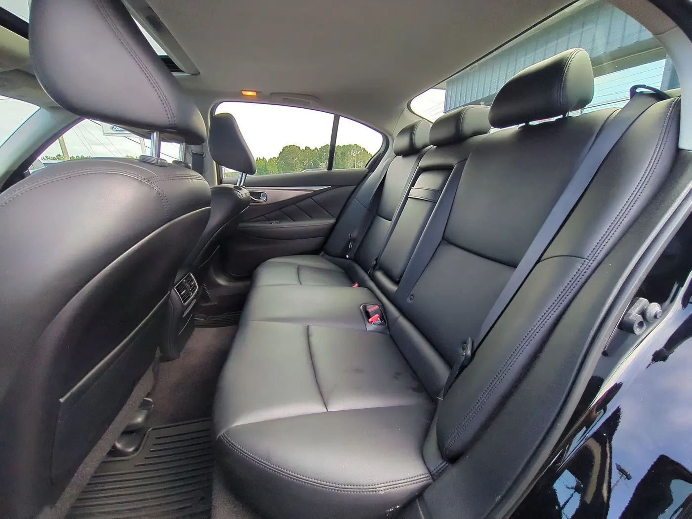 2015 INFINITI Q50 - $11,857