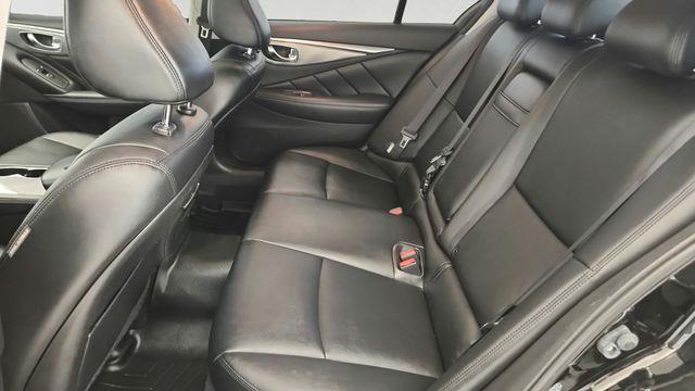 2015 INFINITI Q50 Base