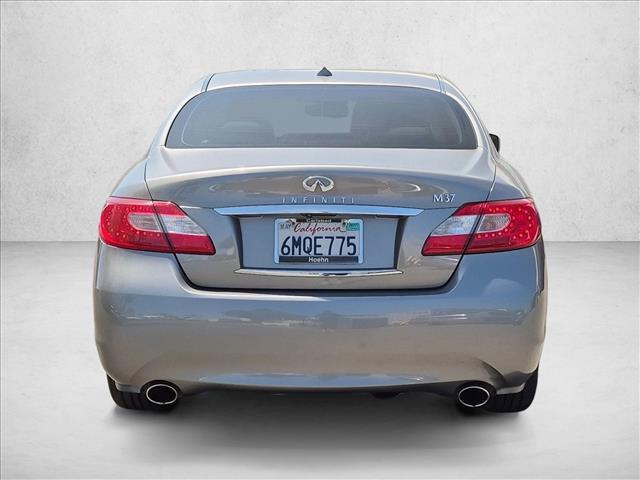 2011 INFINITI M - $10,990