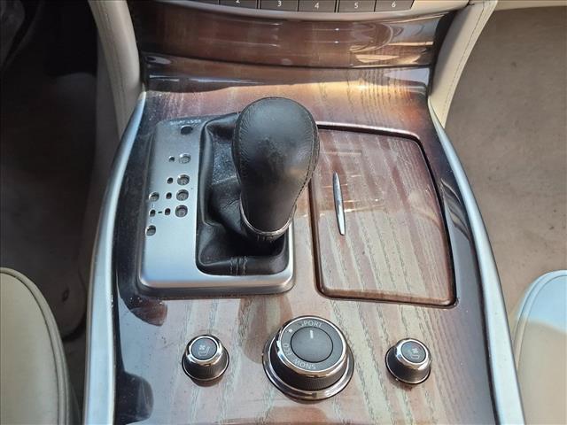 2011 INFINITI M - $10,990