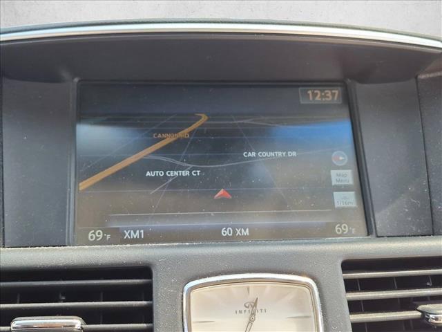 2011 INFINITI M - $10,990