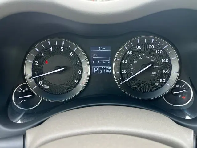 2012 INFINITI M - $15,900