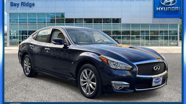Preowned 2015 INFINITI Q70 3.7 for Sale