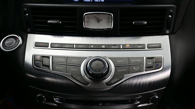 2016 INFINITI Q70 3.7